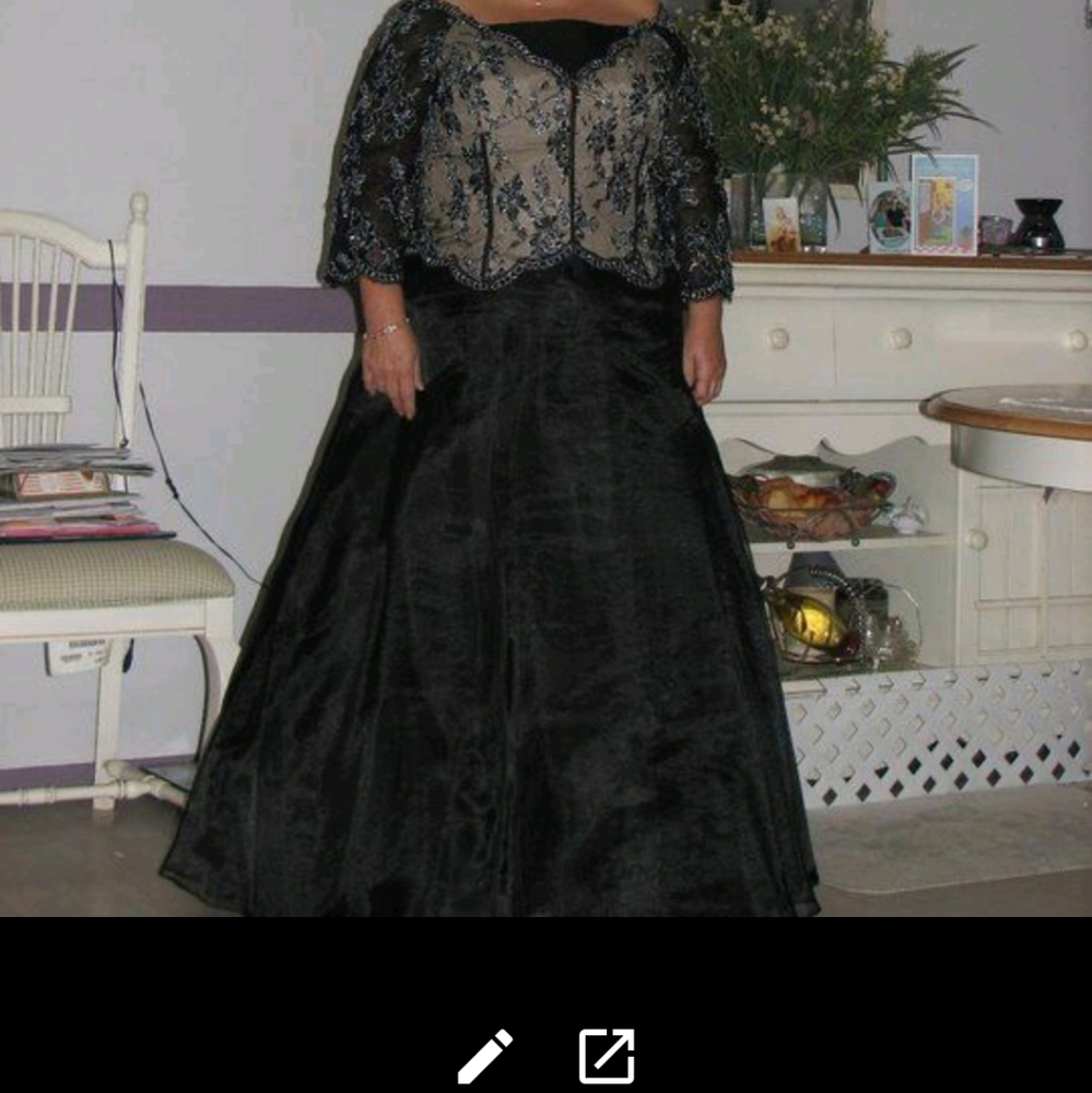 Ball gown by JEAN DELYS